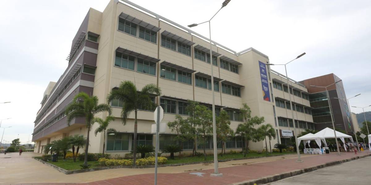 Hospital Monte Sinaí abrirá una convocatoria para 1.300 nuevos empleos en Guayaquil