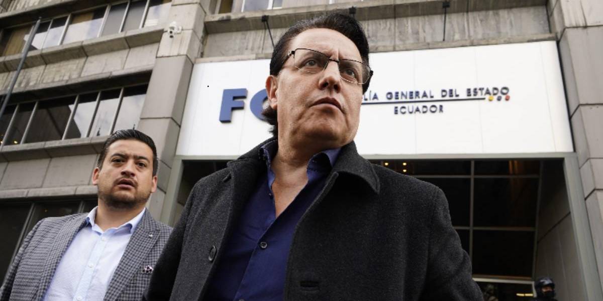 Alias Invisible y Laura Castillo reciben 34 años de cárcel por el asesinato de Fernando Villavicencio