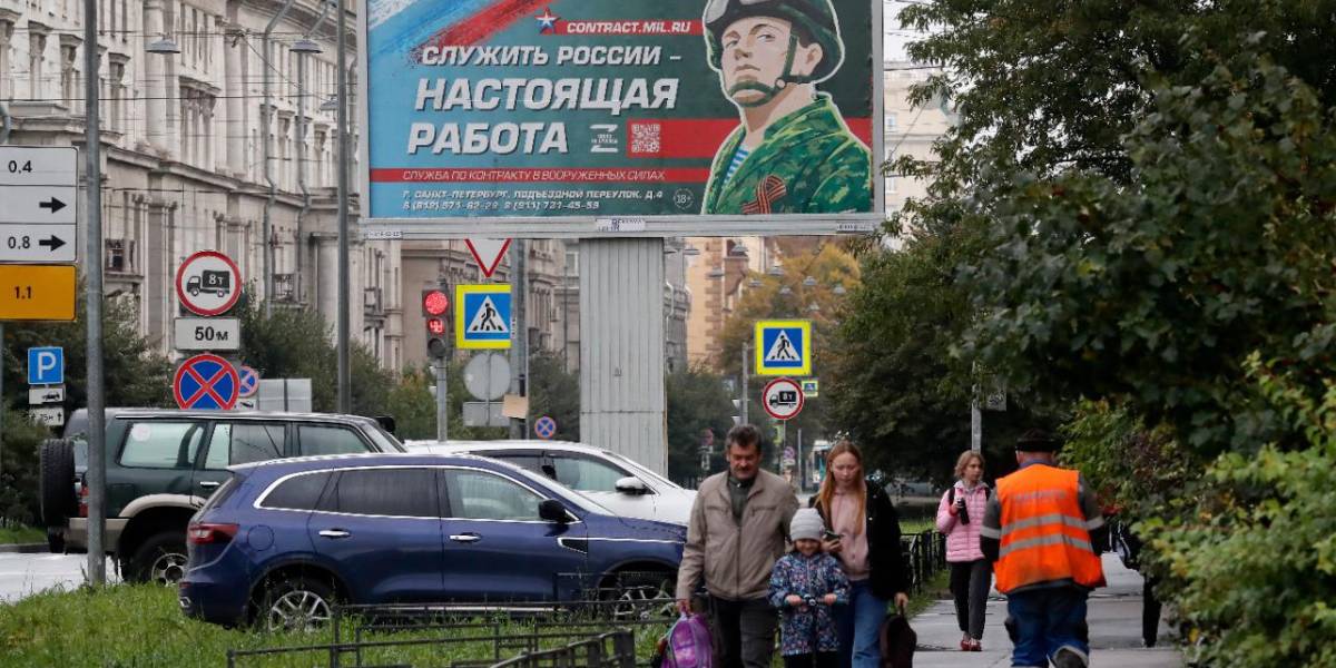 Cancillería se reúne con padres de estudiantes en Rusia, tras reclutamientos