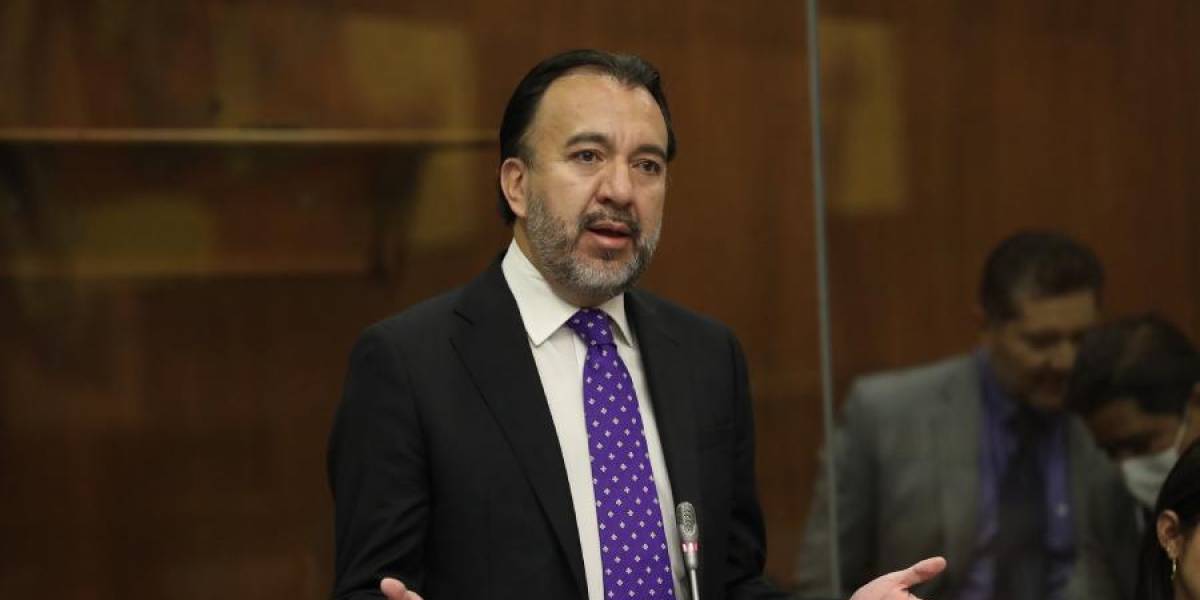 El TCE ordena al CNE que entregue formularios para proceso de revocatoria de Pabel Muñoz
