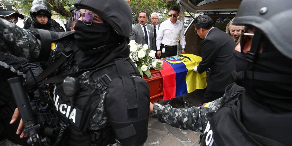 Asesinato Fernando Villavicencio: el féretro del candidato fue trasladado hacia el cementerio