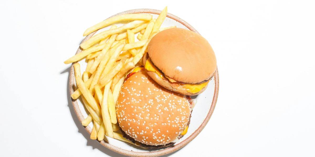 Este alimento diario puede aumentar el colesterol sin que lo notes