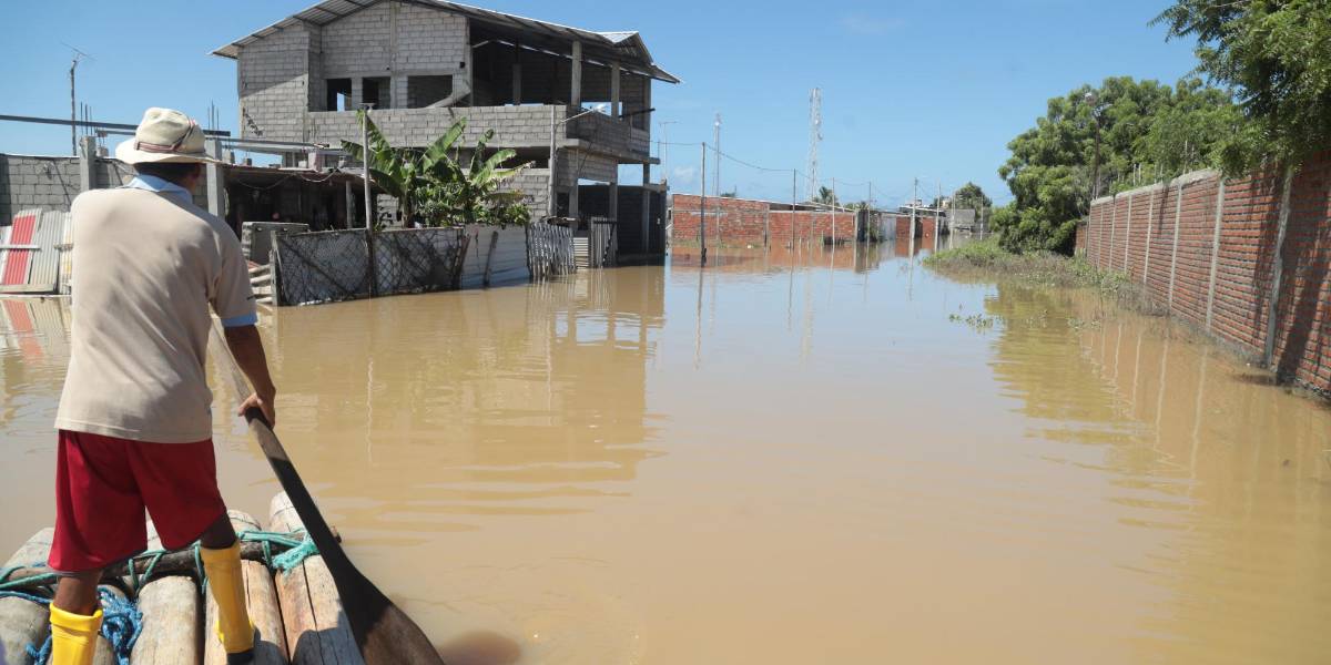 Invierno Ecuador: Gobierno ha entregado unos 11 mil kits de asistencia humanitaria
