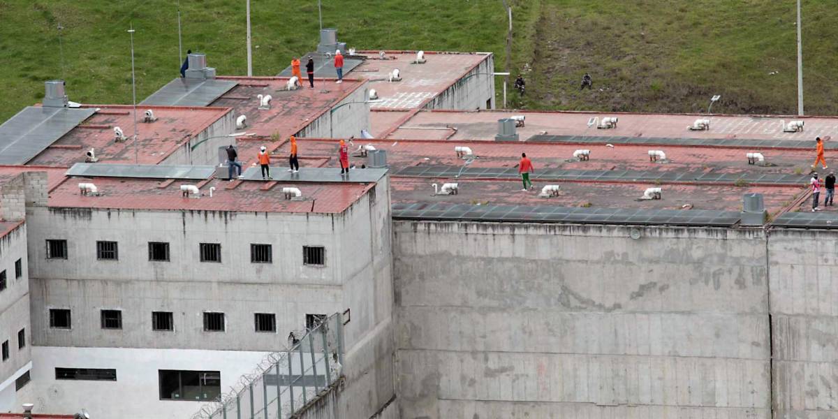 Aumenta a ocho los rehenes liberados de las cárceles de Esmeraldas, Azuay y Cañar