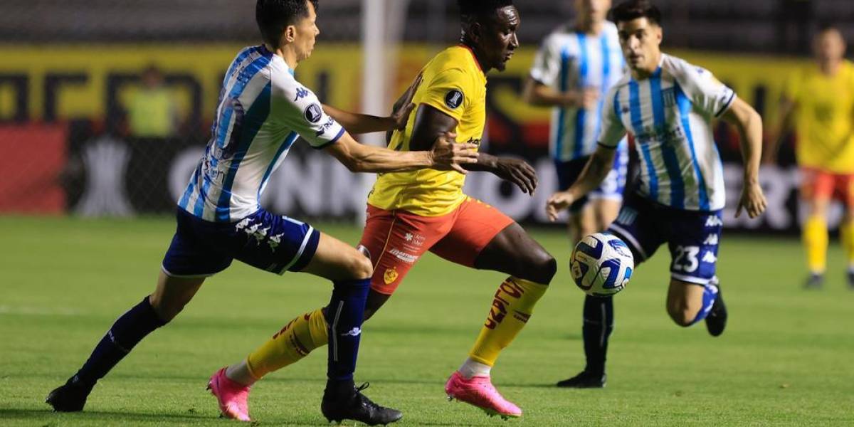 Copa Libertadores: Aucas pierde en casa contra Racing y se complica en la fase de grupos