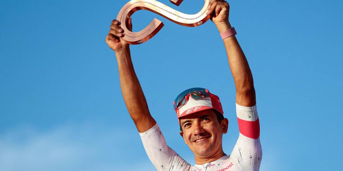 Simon Yates gana el Giro de Italia y Richard Carapaz finalizó tercero
