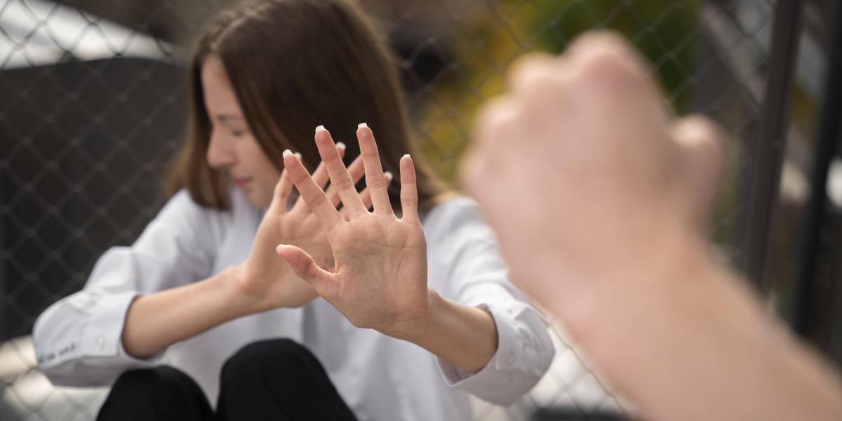 Prisión preventiva para hombre que atacó a su pareja e incendió la casa que ambos compartían en Guayaquil
