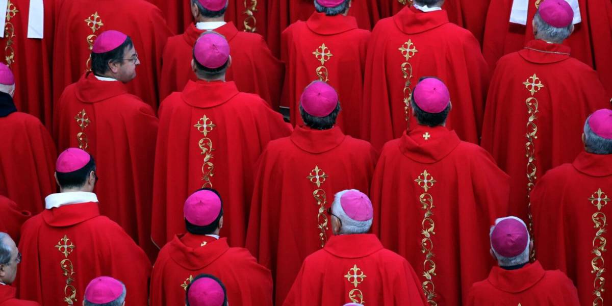 Extra omnes: el discurso que escuchan los cardenales antes de encerrarse a elegir al Papa