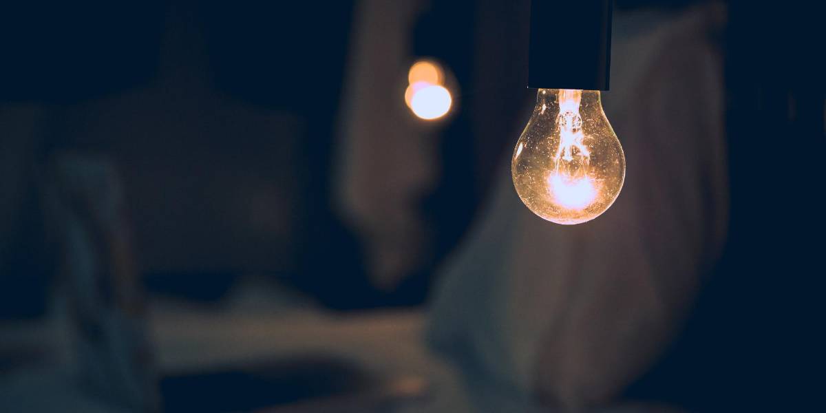 Cortes de luz en Quito: estos son los horarios de los apagones para el 25 de abril