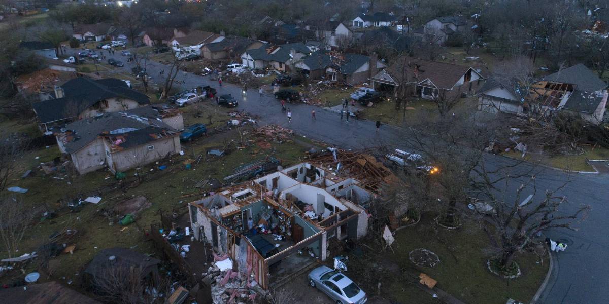 Al menos un muerto por tornados que amenazan a varios estados de EEUU