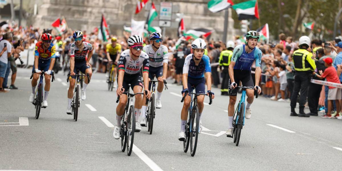 El equipo Israel-Premier Tech descarta abandonar la Vuelta a España