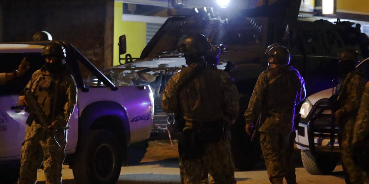 Noboa anuncia que aplicará una semaforización para el toque de queda