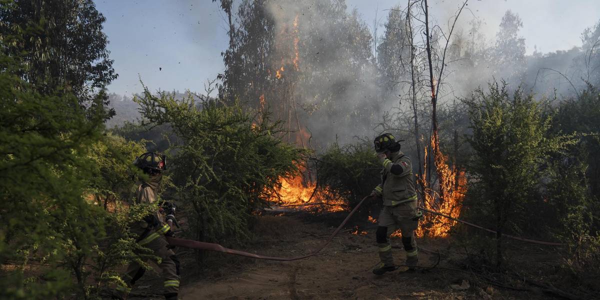 Cuatro personas más detenidas por el incendio que devastó Valparaíso en febrero