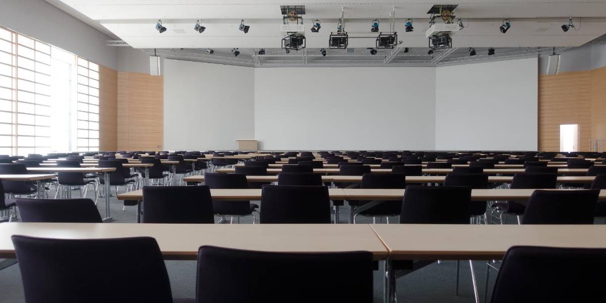 (VIDEO) México: un alumno apuñaló a su maestra en plena clase