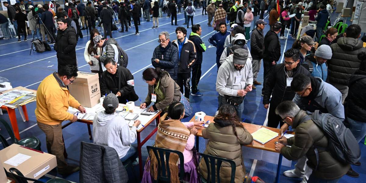 Inició la jornada de votación en Bolivia para elegir a presidente y renovar el Legislativo