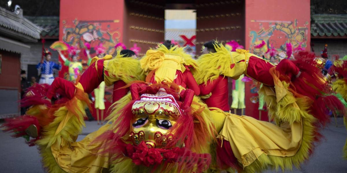 China da la bienvenida al Año de la Serpiente