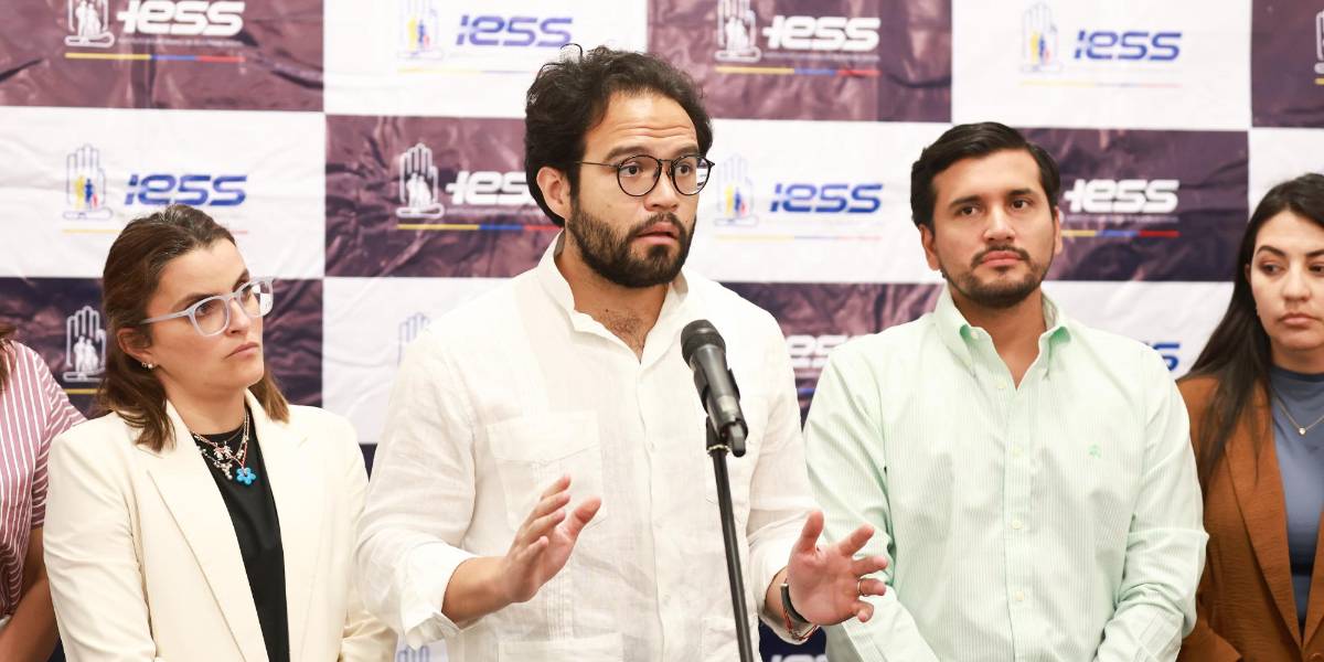 La compra masiva de medicinas para los hospitales arrancaría en siete semanas