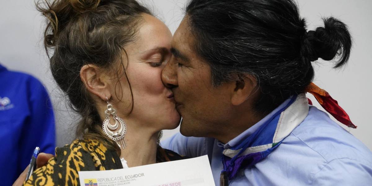 Yaku Pérez logra registrar su matrimonio, el primero ancestral de Ecuador