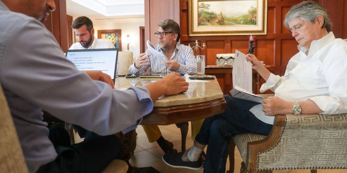 En dos años de Gobierno, Lasso ha sufrido varios quebrantos a su salud