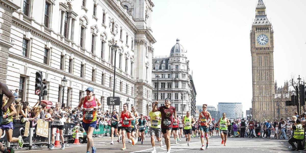 Juan David Ávila, el capitán de Policía de Ecuador que fue parte de un récord Guinness