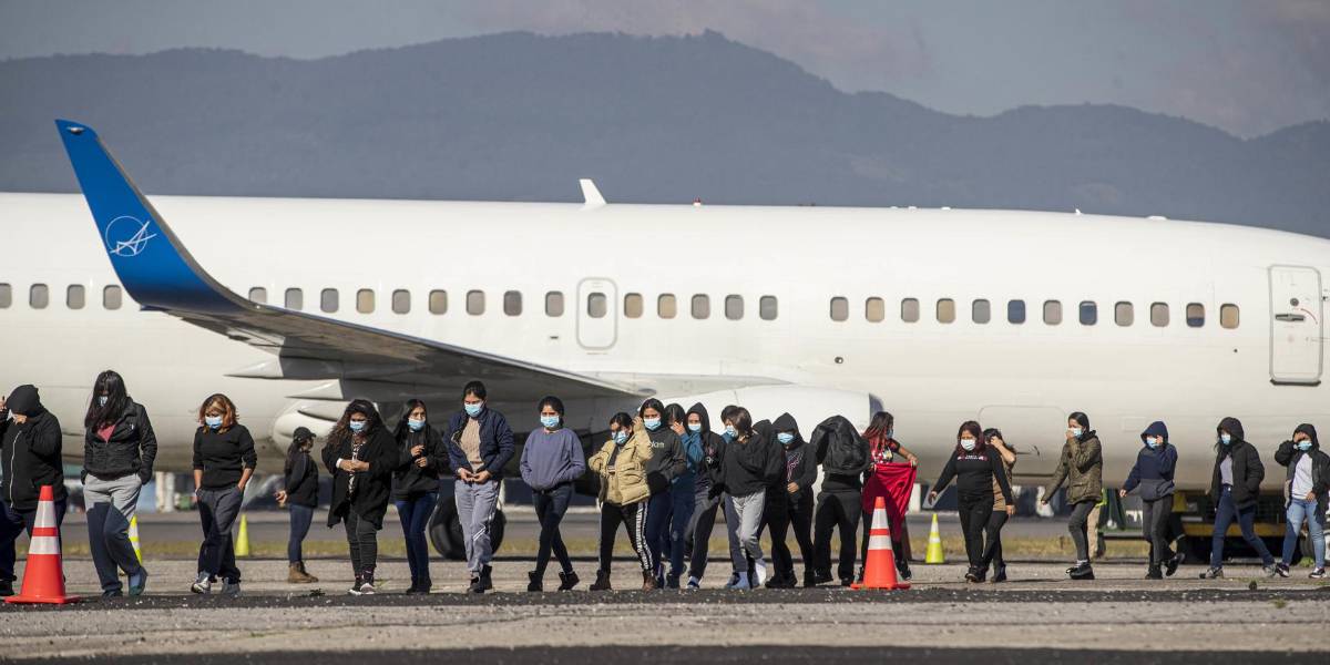 Costa Rica recibirá 200 migrantes asiáticos deportados por Estados Unidos