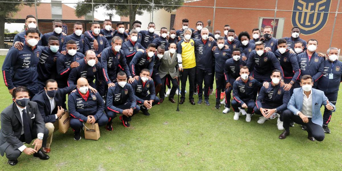 Guillermo Lasso visitó a la selección ecuatoriana de fútbol
