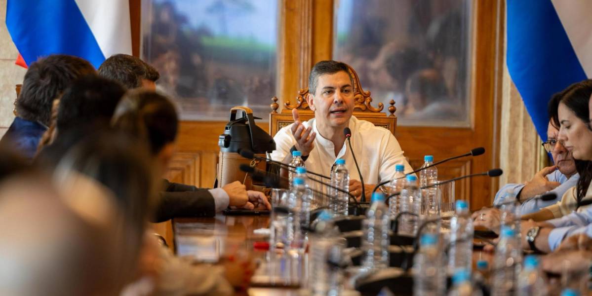 Santiago Peña, uno de los pocos presidentes confirmados en la Cumbre Iberoamericana, suspende su viaje a Cuenca