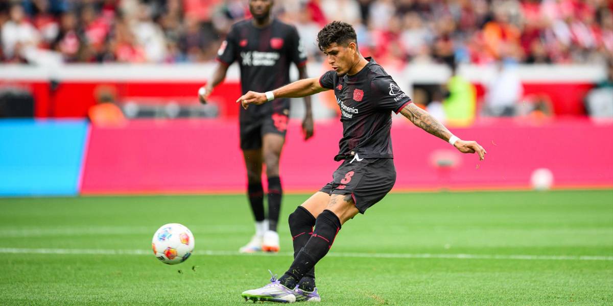 El Bayer Leverkusen de Piero Hincapié perdió en el estreno de la Bundesliga