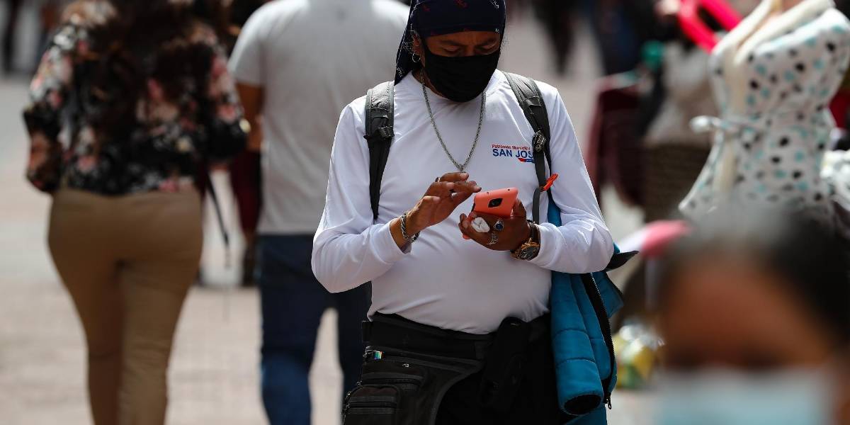 Ecuador suma 985 nuevos casos de COVID-19