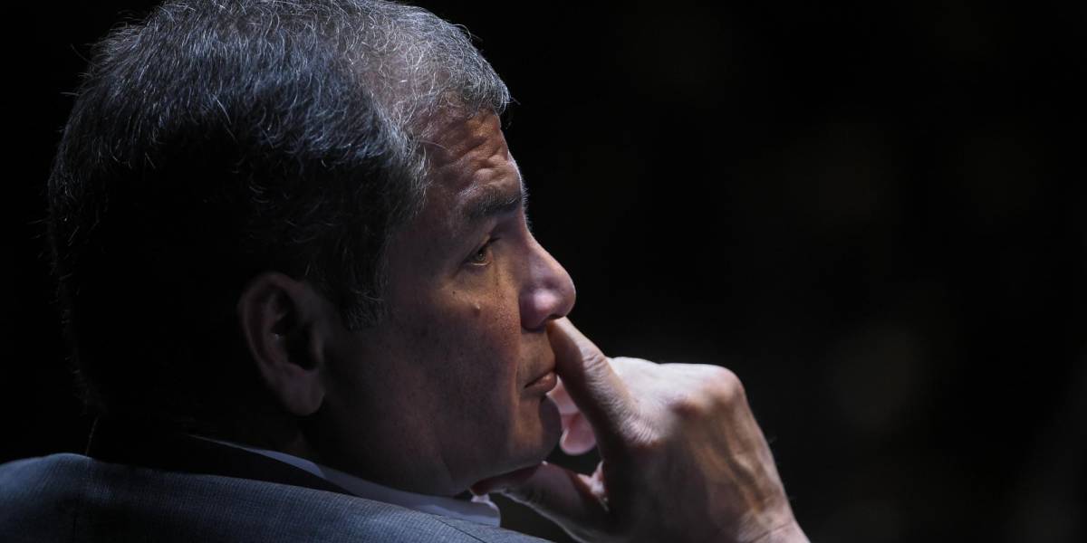 Chats revelan que Rafael Correa delegó a Andrés Arauz la estrategia para recuperar el control del Cpccs