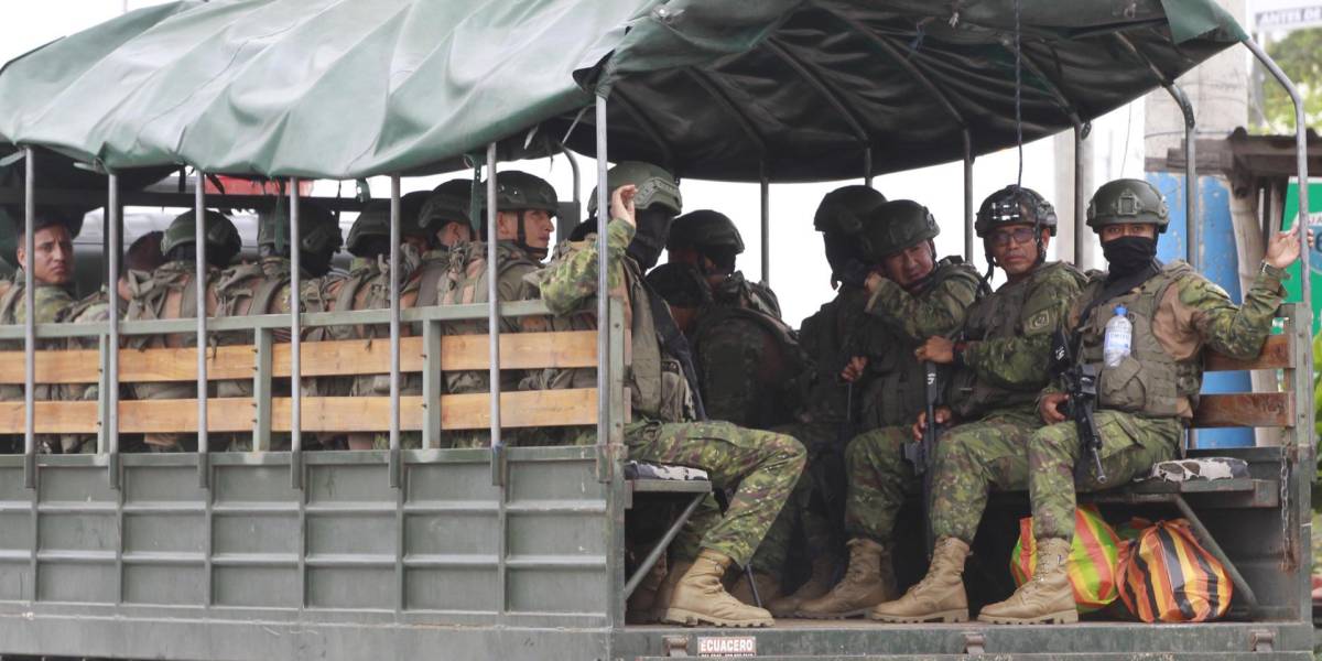 Ecuador bajo ataque: militares piden a la gente donar alimentos no preparados por temor a ser envenenados