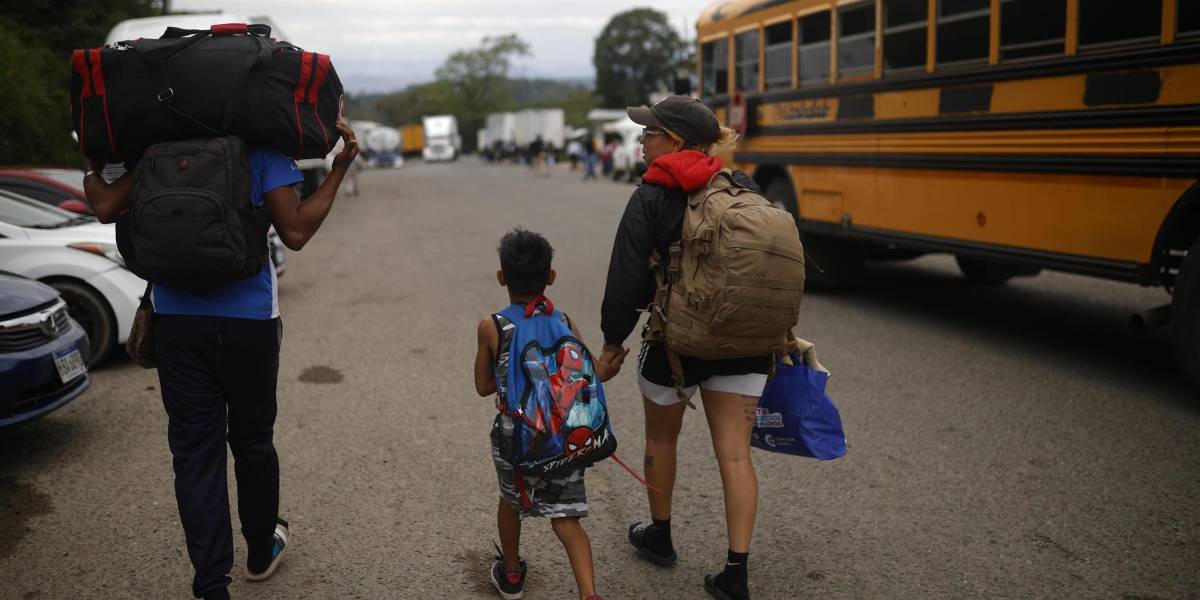 Dos tercios de los inmigrantes regularizados en España por arraigo son latinoamericanos