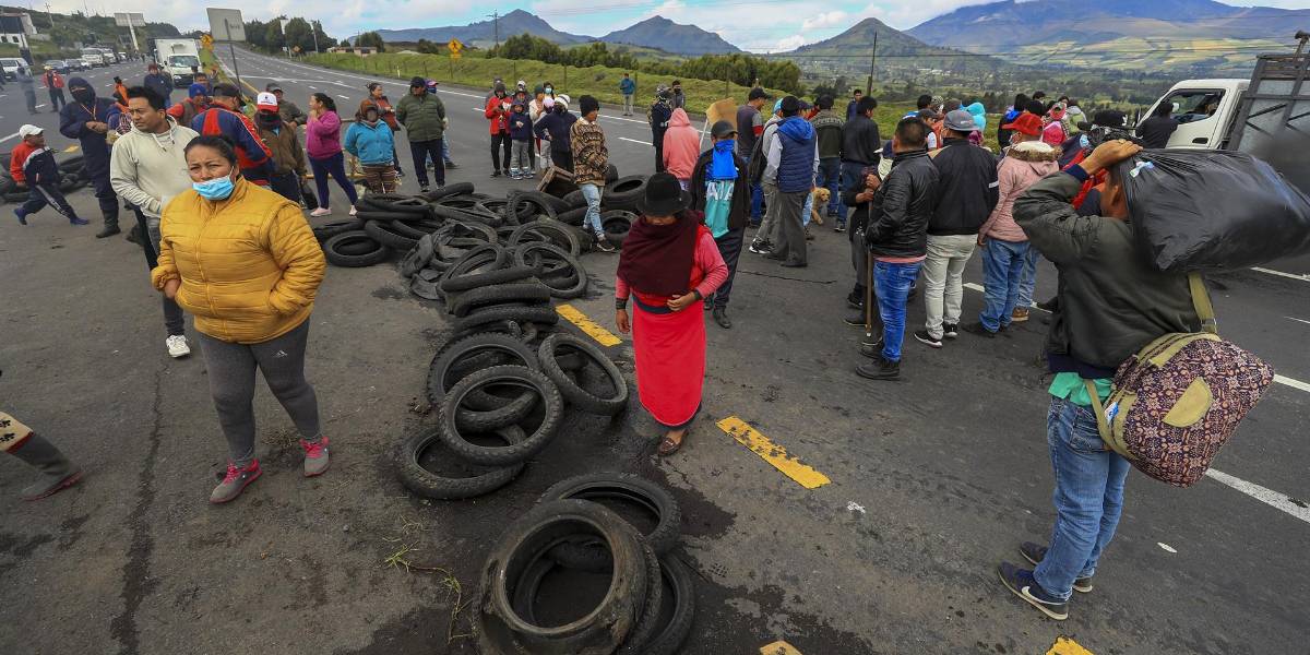 Gobierno tiene listo convoy con productos ante posible desabastecimiento en ciudades, asegura ministro de Producción