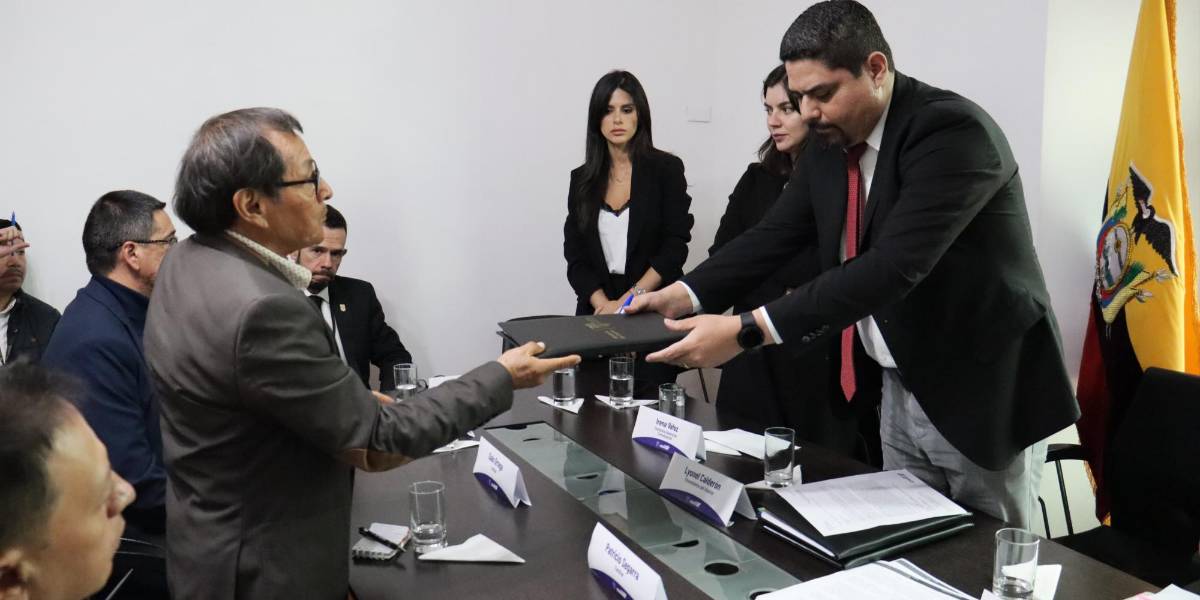 Los familiares del equipo de El Comercio recibieron las actas desclasificadas con la información de su secuestro