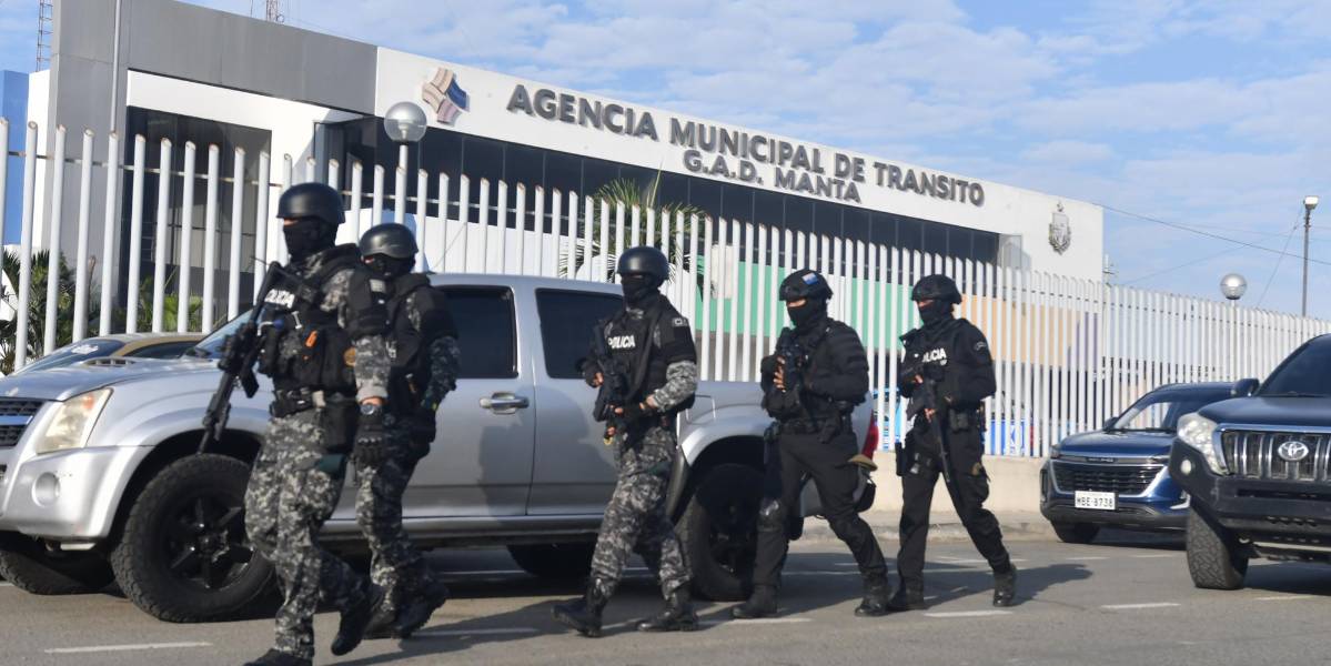 Tal como ocurrió en Durán, el Gobierno Nacional interviene empresa de tránsito en Manta
