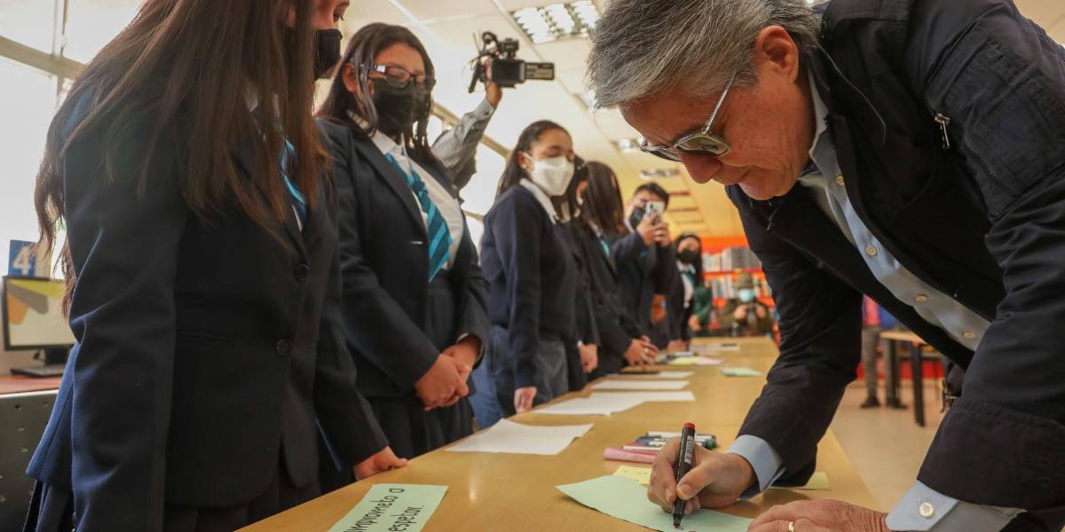 Lasso: Ningún Gobierno ha invertido tanto en la educación del país como lo estamos haciendo
