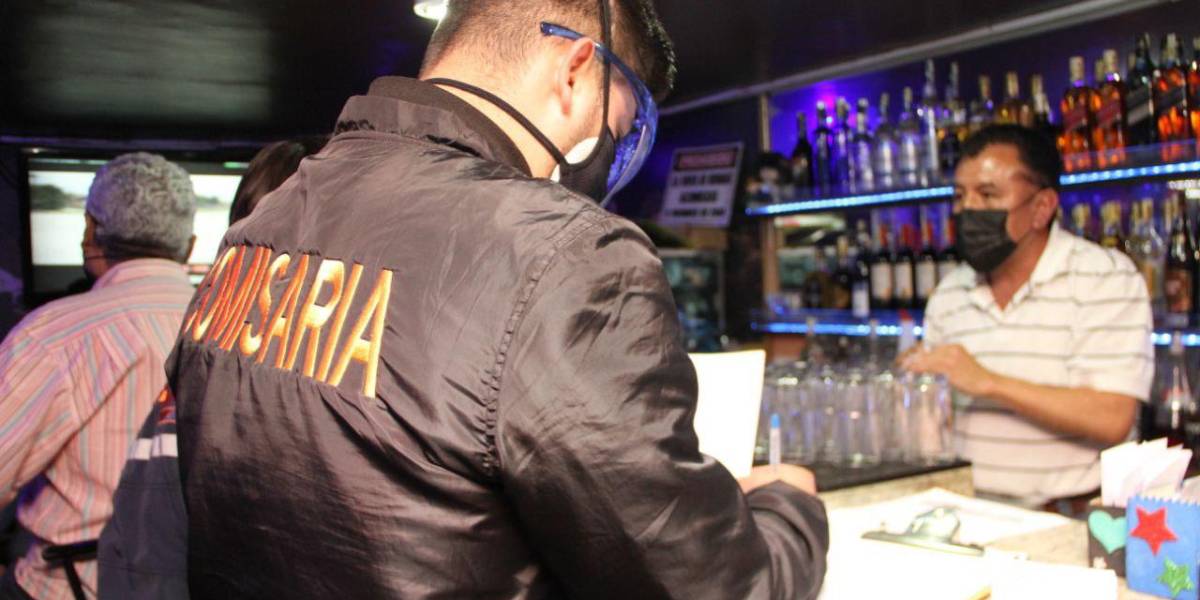 1.000 aglomeraciones en sectores comerciales y turísticos de Ecuador durante feriado de Navidad