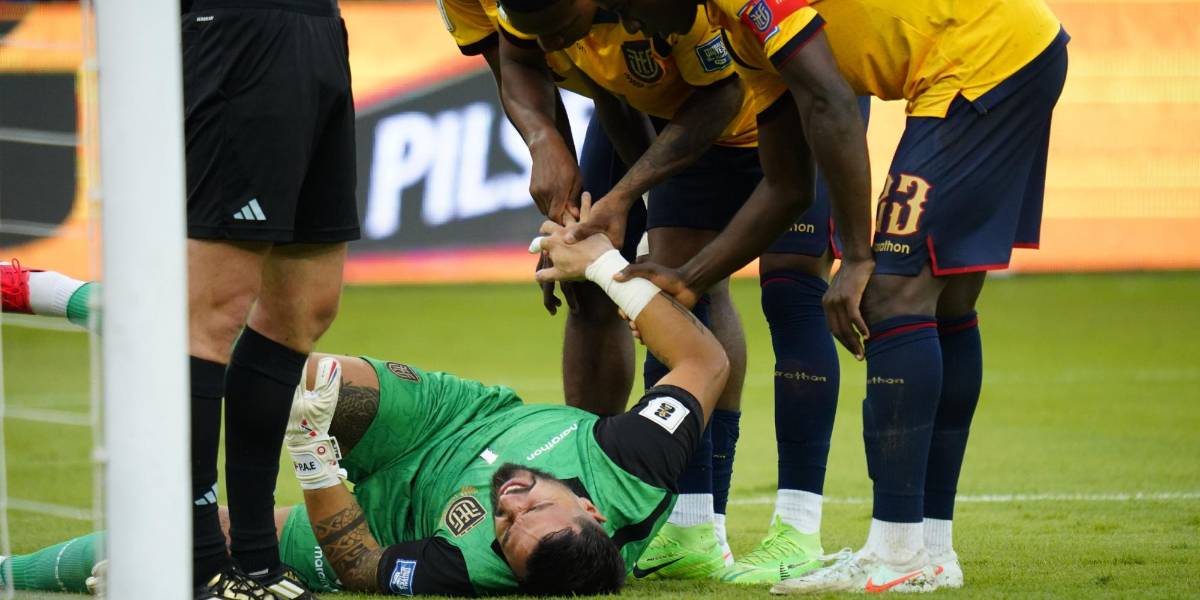 (VIDEO) Hernán Galíndez se dislocó un dedo en la victoria ante Venezuela por las Eliminatorias Sudamericanas