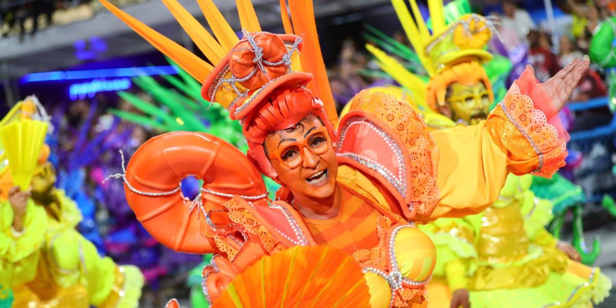 Así se vivió el carnaval de Río de Janeiro: garotas, carros alegóricos y danzantes