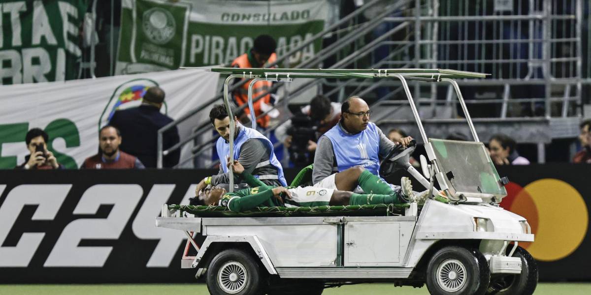 Endrick salió del campo de juego en camilla ante Independiente del Valle en vísperas de la Copa América