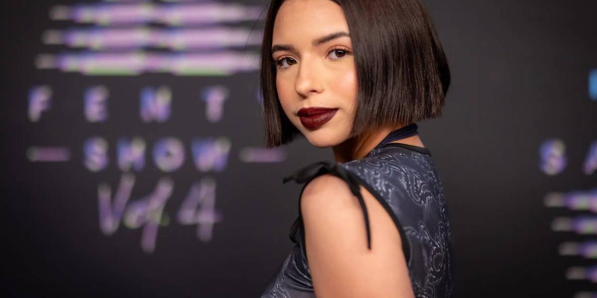 “Se acabó la entrevista”: Así abandono Ángela Aguilar, un programa en vivo tras ser cuestionada sobre Cazzu