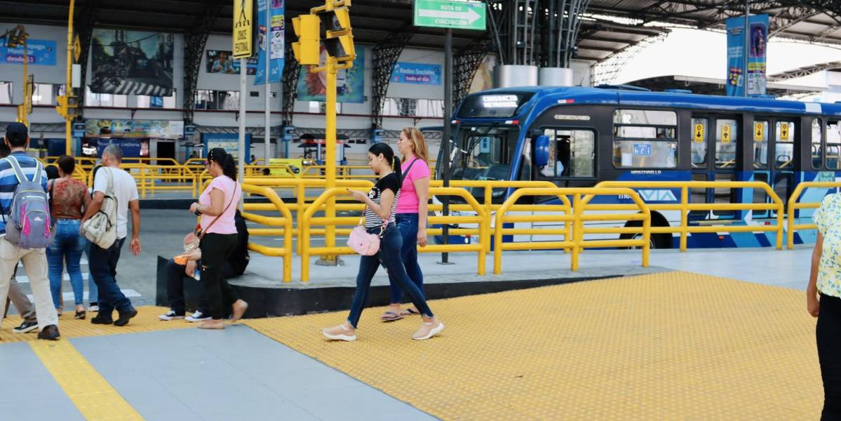 Así funcionarán la Metrovía y las terminales terrestres de Guayaquil en Navidad y fin de año