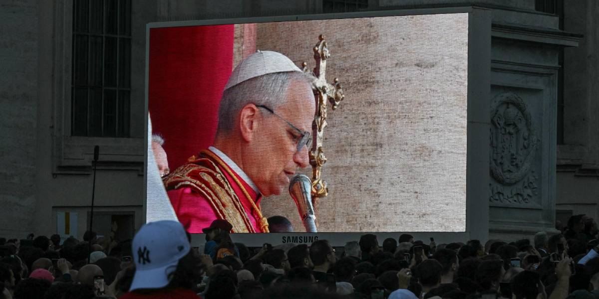 El nuevo papa León XIV saluda en español a su antigua diócesis de Chiclayo en Perú