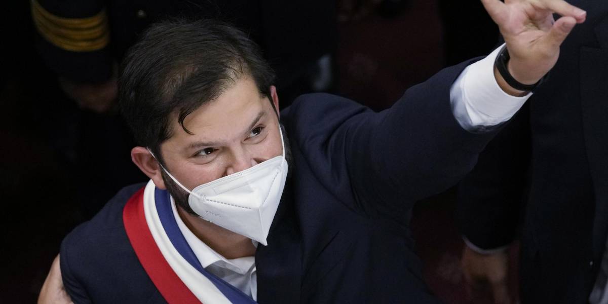 Izquierdista Boric jura como nuevo presidente de Chile