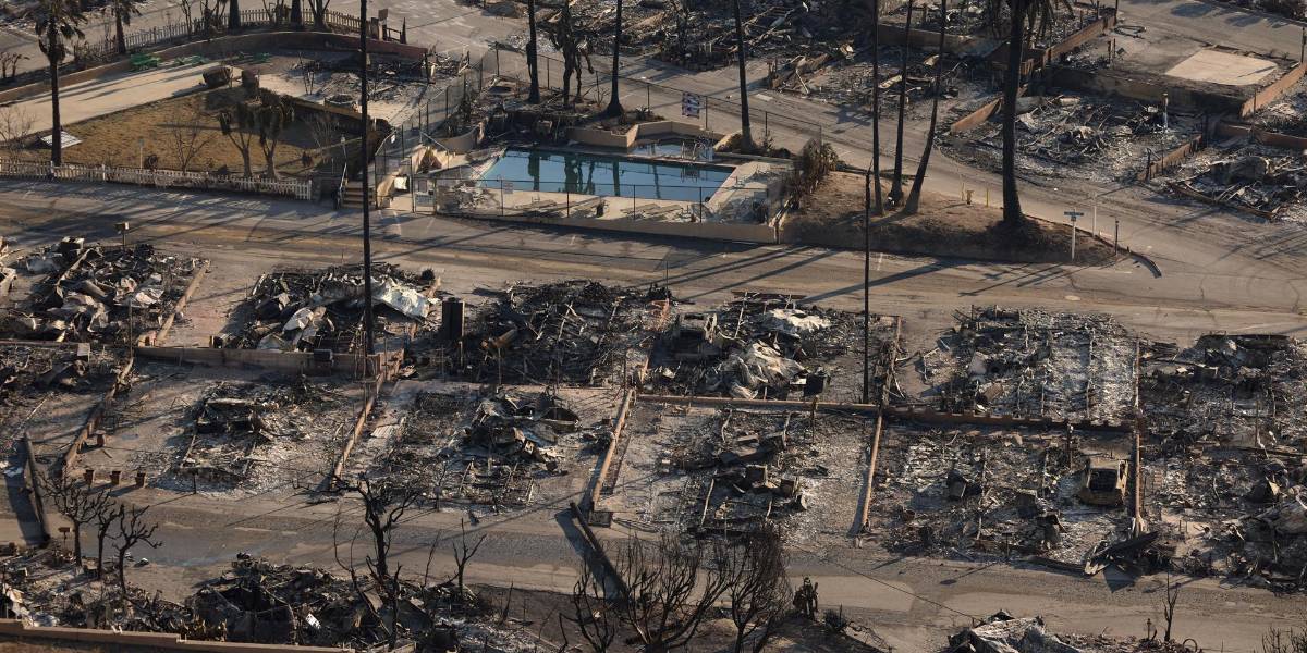 Así ha quedado Pacific Palisades, el barrio de los ricos y famosos devastado por los incendios en Los Ángeles