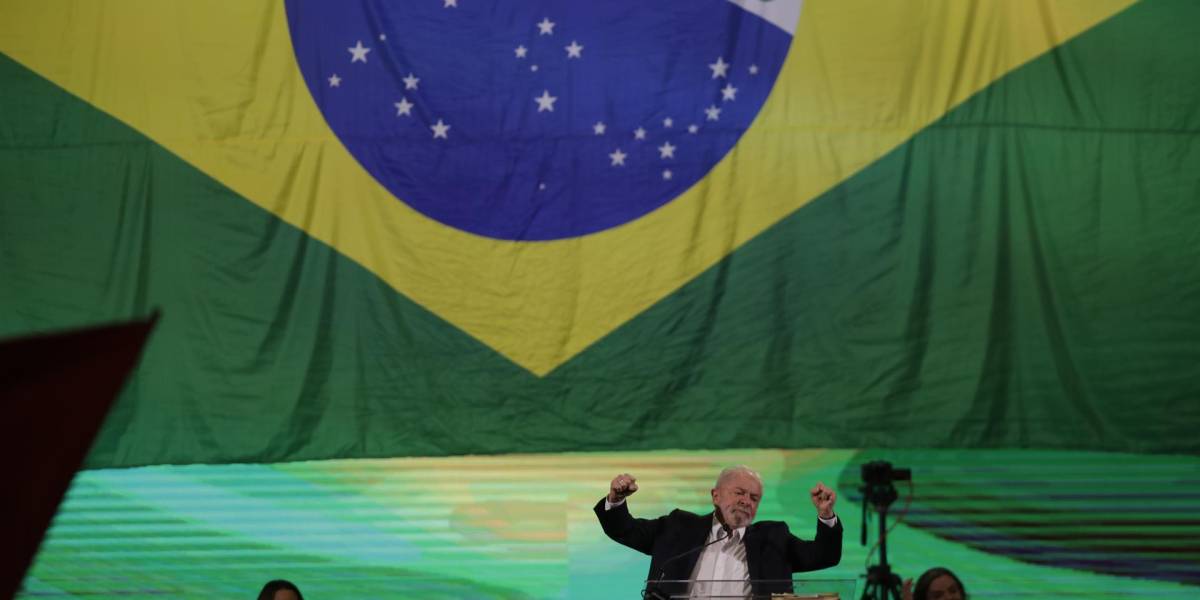 Brasil: Lula lanza candidatura para elecciones presidenciales