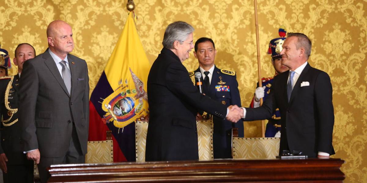 Andrés Seminario renuncia a la Secretaría de Comunicación