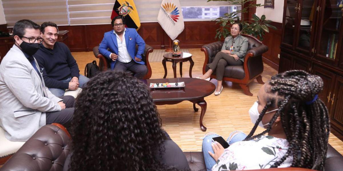 La presentación de una supuesta ley incomodó a las medallistas olímpicas Dájomes y Salazar