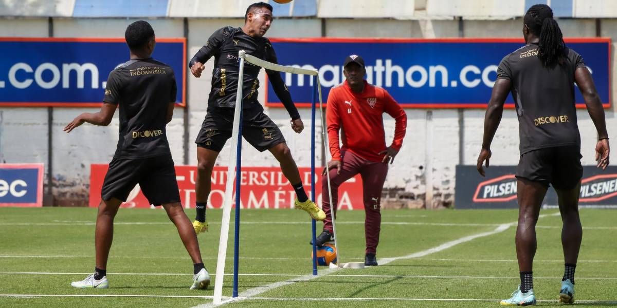 Liga de Quito presentó ante sus hinchas a los nuevos refuerzos para el 2023