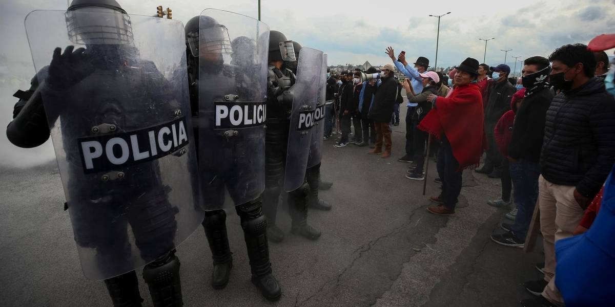 Protestas dejan un balance de 37 detenidos y 2 militares retenidos en el país